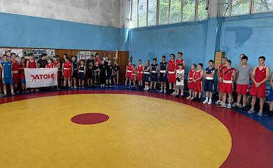 15 команд боксували на Відкритому чемпіонаті Обухова