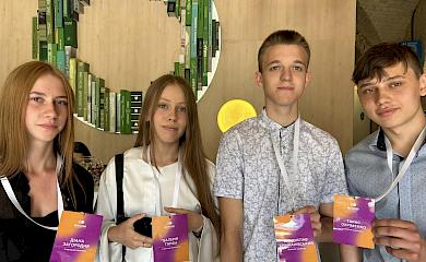Ржищівські студенти перемогли на хакатоні, де обговорювали відбудову України