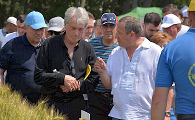 У Всеукраїнський день поля Віктор Ющенко відвідав Миронівку і місцевий Інститут пшениці