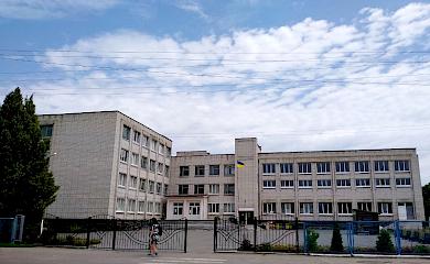 У Кагарлицькій громаді особливу увагу приділяють енергозбереженню: міняють вікна у ліцеї