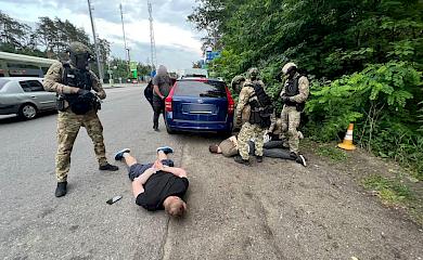 Продавали автоматы, гранатометы, боеприпасы: бучанцам грозит до 7 лет заключения (фото)