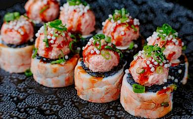 Уникальные вкусы и характеристики острых суши-роллов