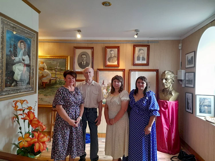 В Германовке открылась выставка работ работницы местного музея