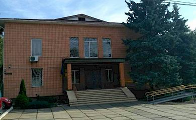 Обухівський районний суд тимчасово призупиняє проведення судових засідань в режимі відеоконференції