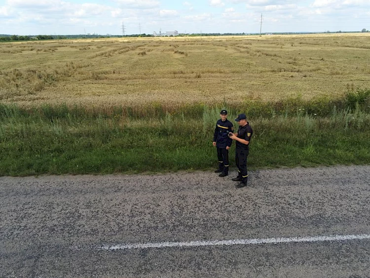 Рятувальники обстежують Обухівщину за допомогою БПЛА: шукають паліїв і пожежі