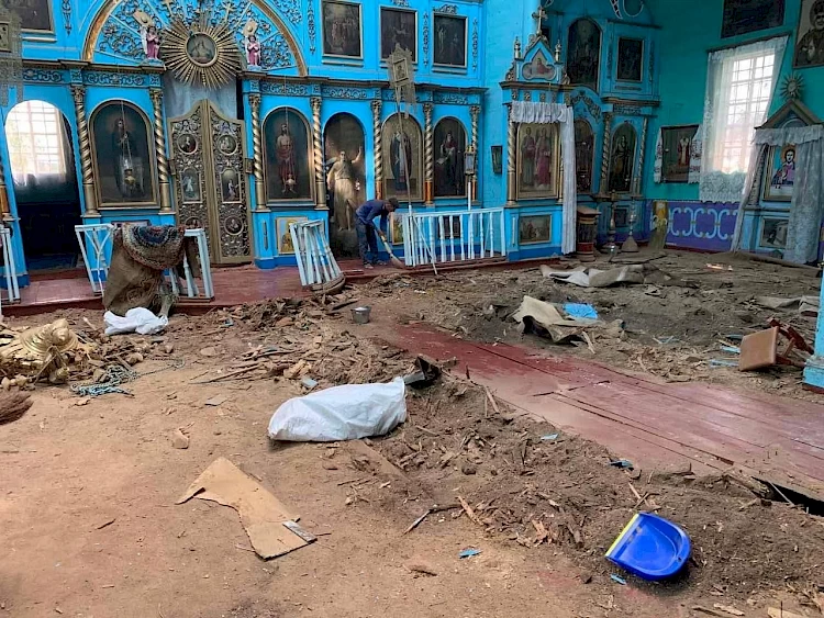 После ливня упал купол старого храма в Броварском районе после ливня