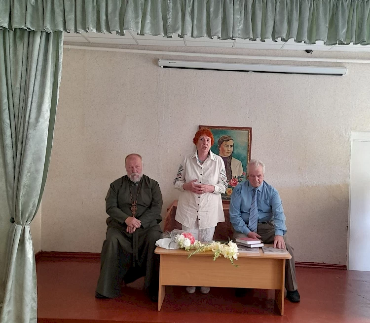 В Германівці відбулася презентація книги про місцеву художницю - реставраторку