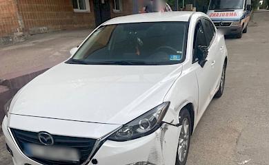 У Василькові автомобіліст не поділив дорогу з велосипедистом: останній постраждав