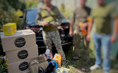 У крафтовій пекарні на Обухівщині є можливість волонтерити: пекти спеціальне печиво для бійців