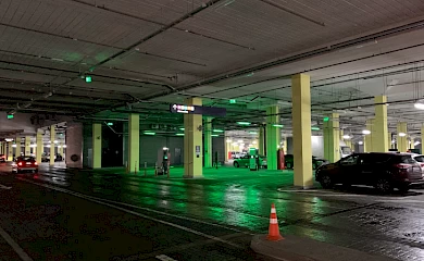 Паркинг ТРЦ &ldquo;Respublika Park&rdquo; теперь оснащен современными зарядными станциями для электромобилей