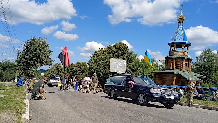 Назавжди 55: у Богуславі попрощалися із загиблим на фронті земляком