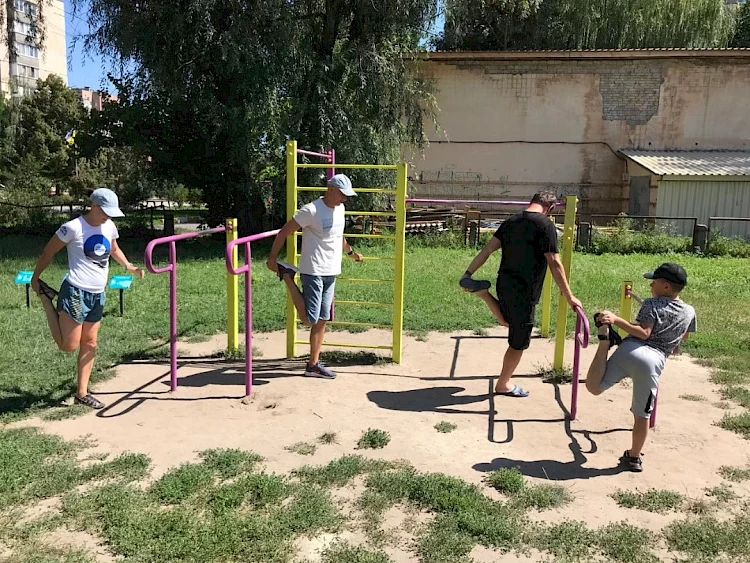 В Обухове проходят групповые тренировки для взрослых и детей: где, кто, когда