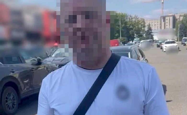 Вимагали хабар за оренду озера: на Бучанщині викрили двох зловмисників (фото)