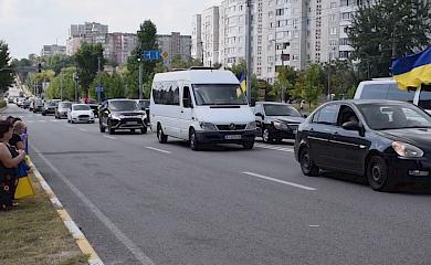 Бути вдячним за подвиг просто: як в Обухові прощаються із загиблими бійцями