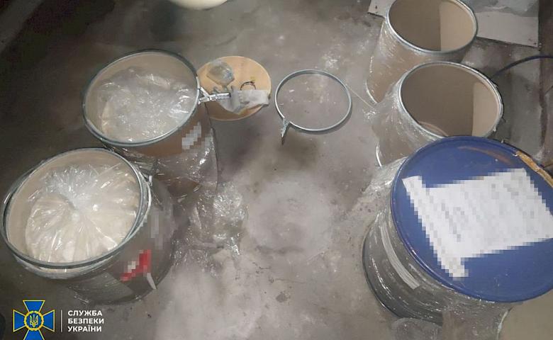 Завозили великі партії наркотиків з-за кордону: СБУ затримала лідерів угруповання на Київщині (фото)