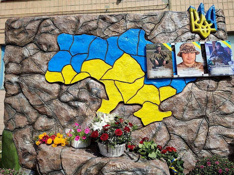 Під Богуславом відкрили &laquo;Скелю незламності&raquo; - символ шани й пам&rsquo;яті загиблих земляків-героїв