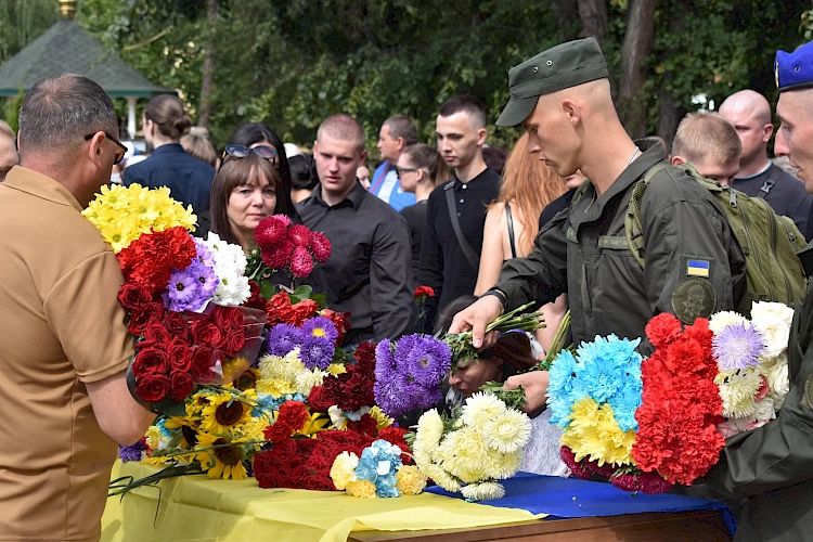 20-летнего бойца из Украинки похоронили на Аллее Героев в Ржищеве