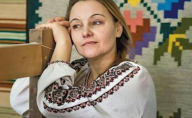 Богуславська ткаля у третьому поколінні розповіла про допомогу ЗСУ