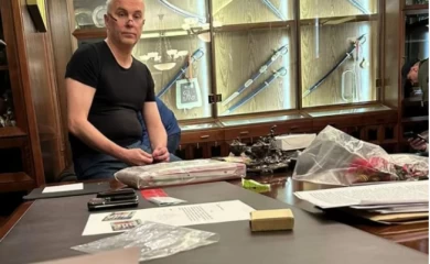 СБУ обыскала жилье Шуфрича возле Обухова: нашли запрещенную российскую символику и награды