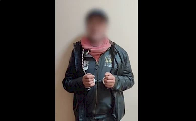На Фастівському вокзалі безхатько мало не вбив чоловіка (відео)