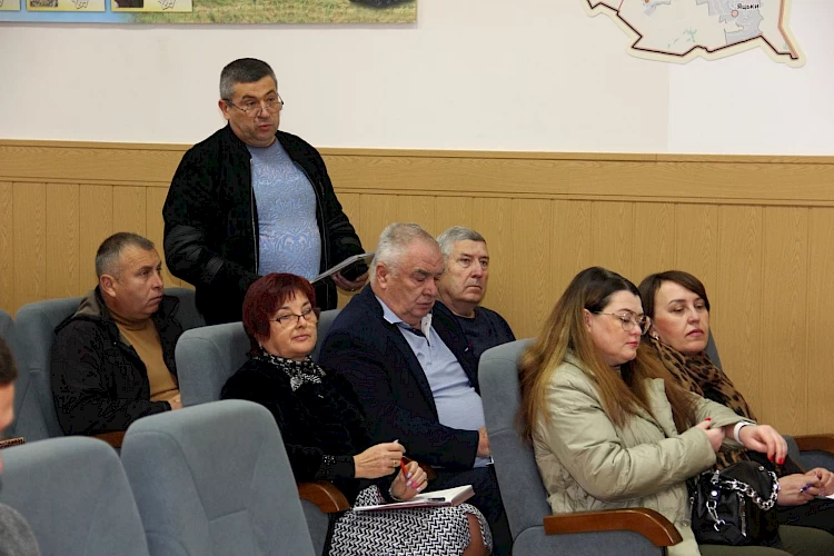 В Василькове борются с последствиями непогоды и российских обстрелов: что происходит