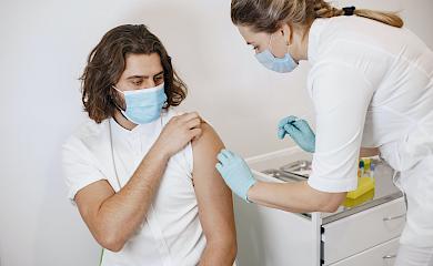 В Броварах бесплатно вакцинируют взрослых и детей от Covid-19