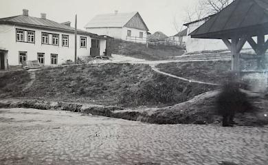 В Обухові дослідники намагаються локалізувати вулицю зі старої світлини: версії розходяться
