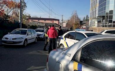 В Василькове задержали мужчину за расклейку объявлений на детской площадке