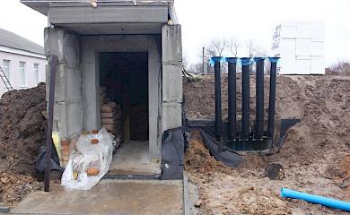 У Василькові на Обухівщині будують укриття в єдиній гімназії, де досі немає очного навчання