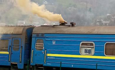 Подростки из Борисполя повредили вагон пригородного поезда: их нашли