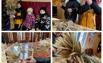 Рождественские традиции: ученики Деревянской гимназии учились изготавливать Дидуха