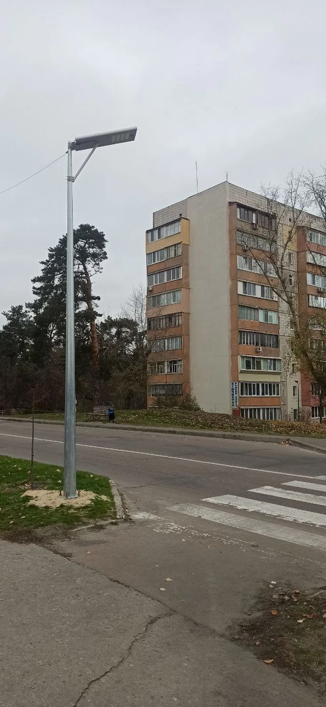 В Українці встановили нову автономну систему освітлення пішохідних переходів