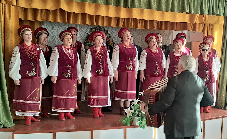 Кілька хорів Обухова і Українки підтвердили звання "народного"