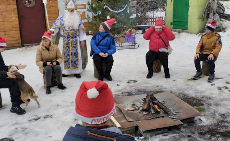 Обуховские школьники посетили Николая и попали в сказку "12 месяцев"