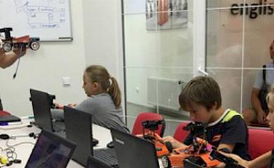 Поглиблене вивчення математики та ІТ для київських школярів