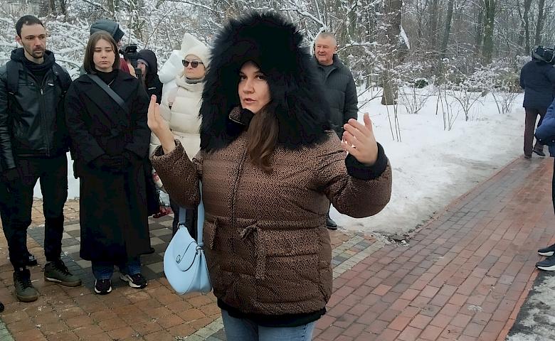 В киевском парке в память о погибших "азовцах" высадили калину
