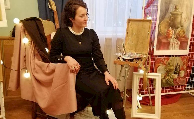 В Обуховском музее открылась разножанровая выставка местной художницы