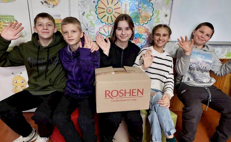 Школьники Обуховской громады собрали "Коробки добра для ВСУ"