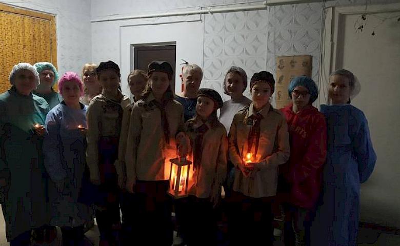 Обуховские пластуны разносят Вифлеемский огонь по городу