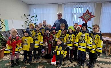 Юные хоккеисты Богуславщины заколядовали в городском совете