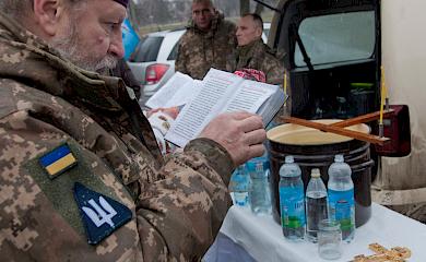 "Привиди Києва" долучилися до Водохрещення: помолилися за Перемогу і освятили воду