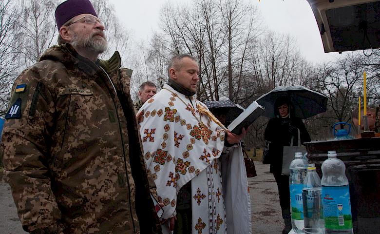 "Привиди Києва" долучилися до Водохрещення: помолилися за Перемогу і освятили воду