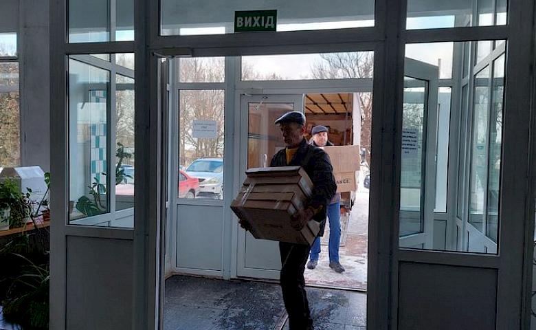 Больница на Обуховщине получила гуманитарную помощь от США