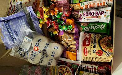 Обухівські школярі продовжують флешмоб "Коробка тепла для захисників"