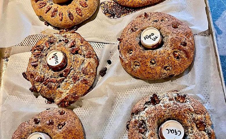 Владельцев крафтовой пекарни "Витач" отметили благодарностью за благотворительность