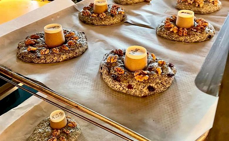 Владельцев крафтовой пекарни "Витач" отметили благодарностью за благотворительность