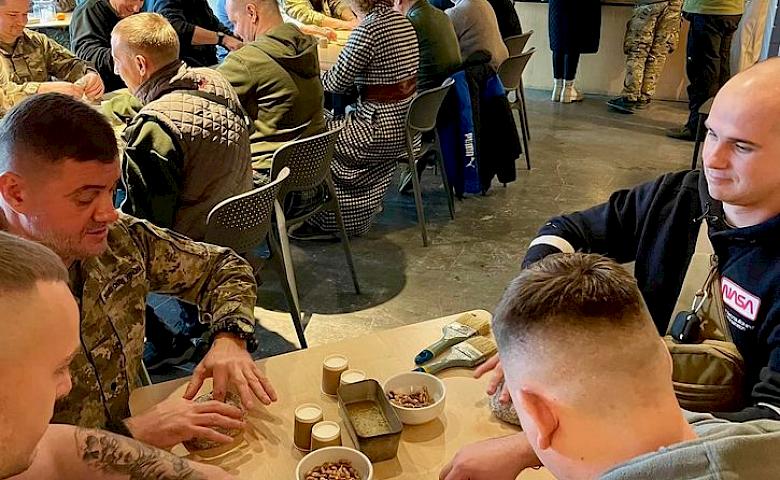 Владельцев крафтовой пекарни "Витач" отметили благодарностью за благотворительность