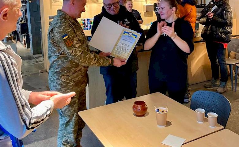 Владельцев крафтовой пекарни "Витач" отметили благодарностью за благотворительность