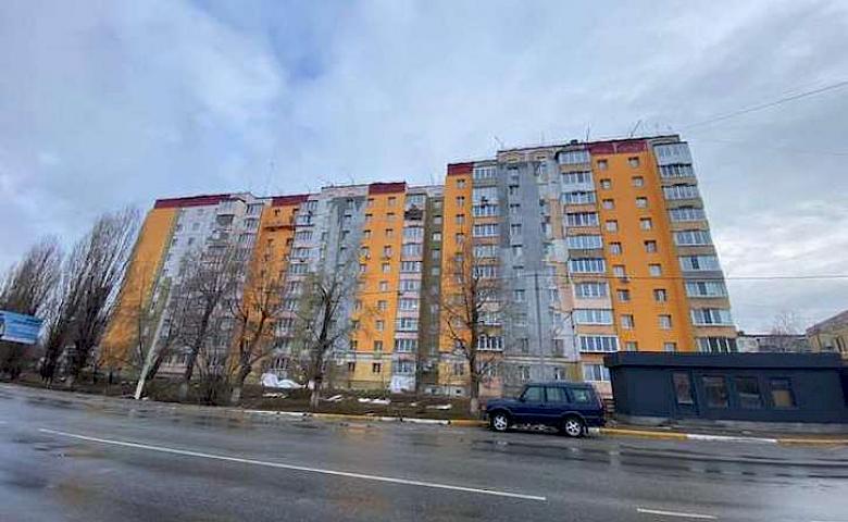 На Обухівщині продовжується відновлення пошкодженої росіянами багатоповерхівки