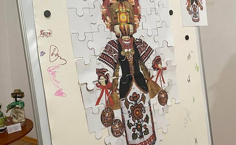 У Ржищівському музеї відкрили виставку місцевої майстрині